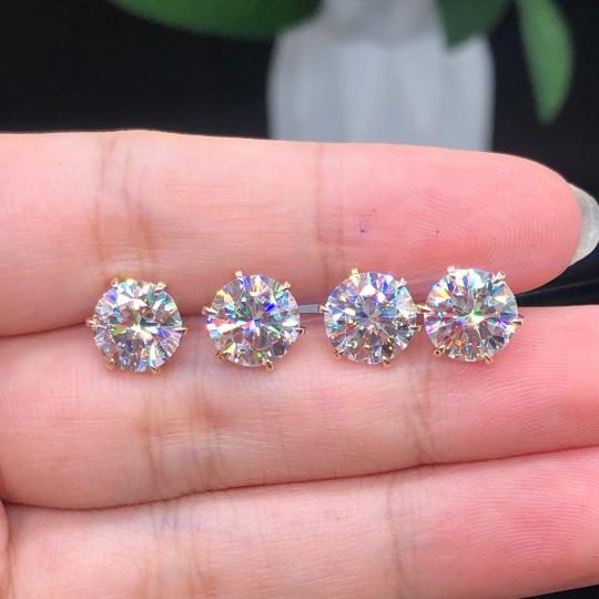 Tera Earrings (White Gold)