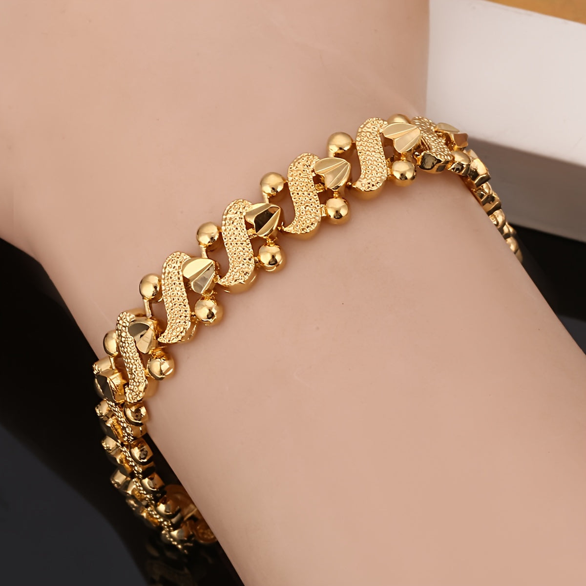 Lily Ornate Wave Bracelet