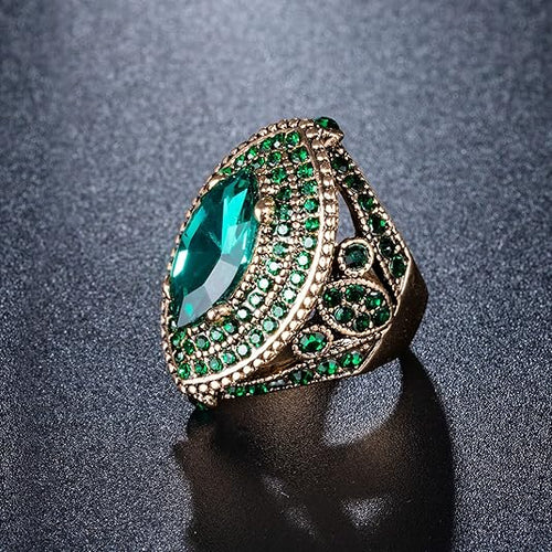 Emerald Regent Ring