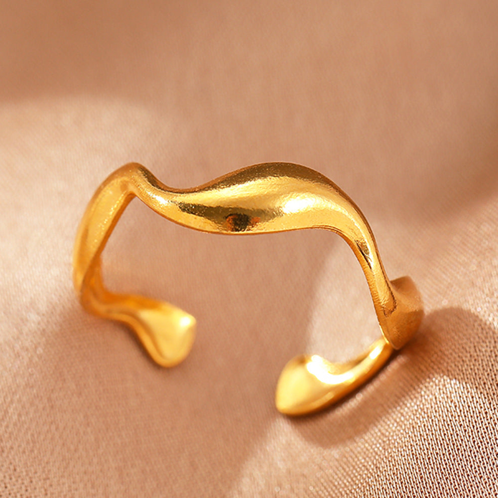 Elyra Smooth Flow Ring