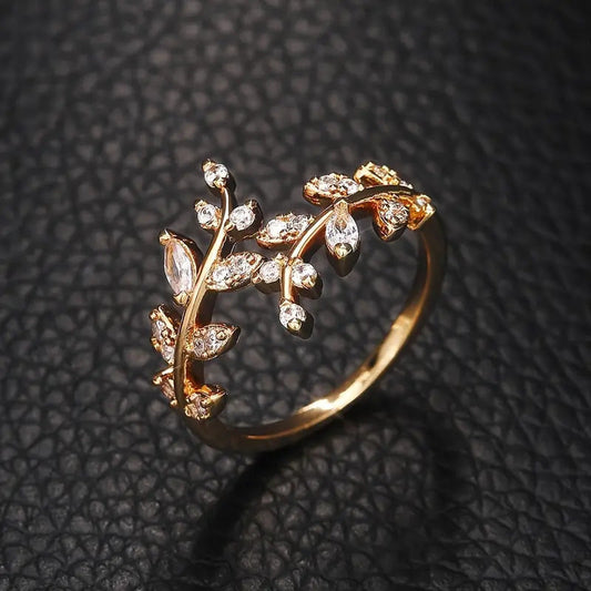 Elegant Vine Gold Ring